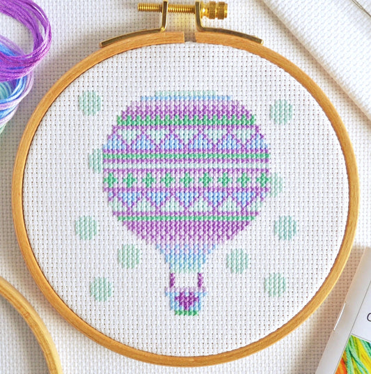 Free Cross Stitch Pattern: Hot Air Balloon