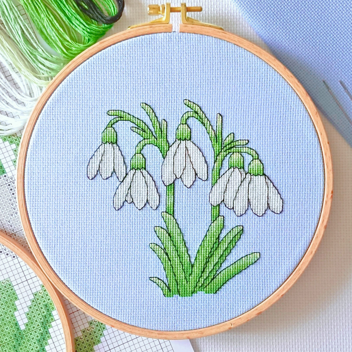 Snowdrops – The World in Stitches
